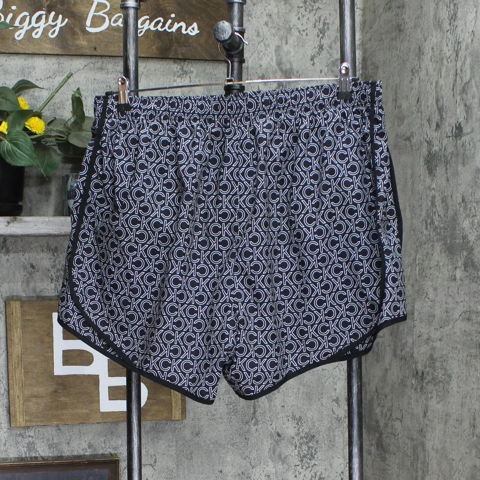 Calvin Klein Performance Plus Size Printed Running Shorts PF2X8769