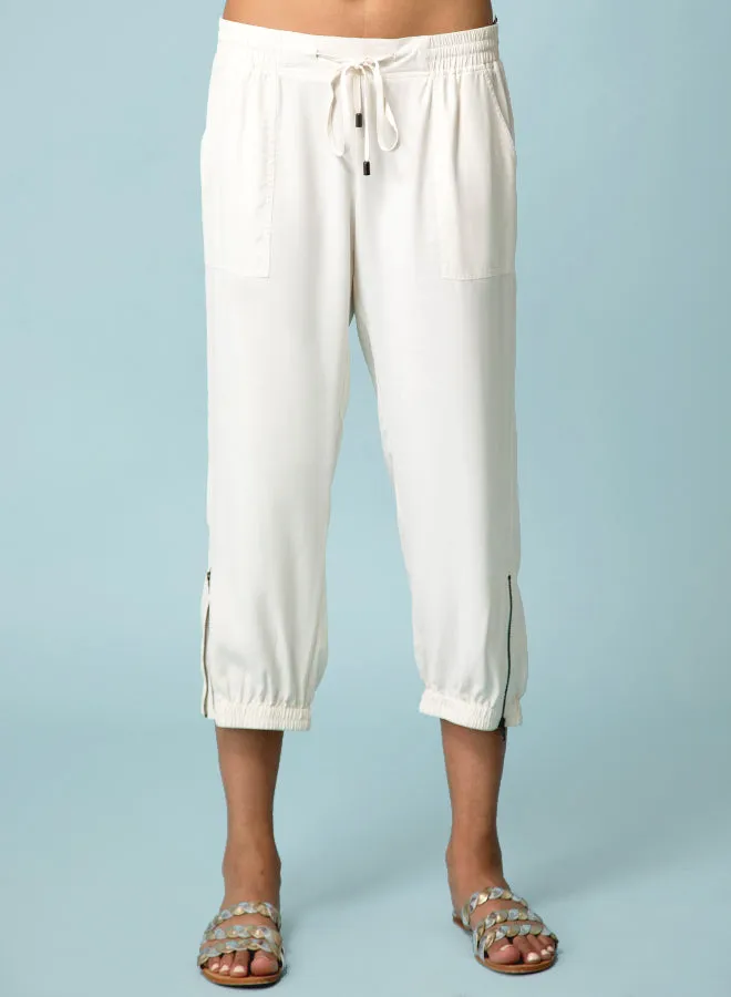 ICONIC go parachute capri pant