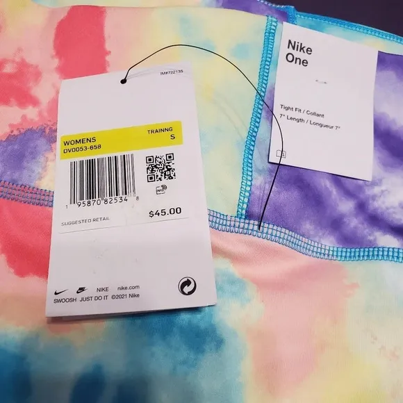 Nike One Women's Mid-Rise 7&quot; Tie-Dye Bike Workout Shorts S