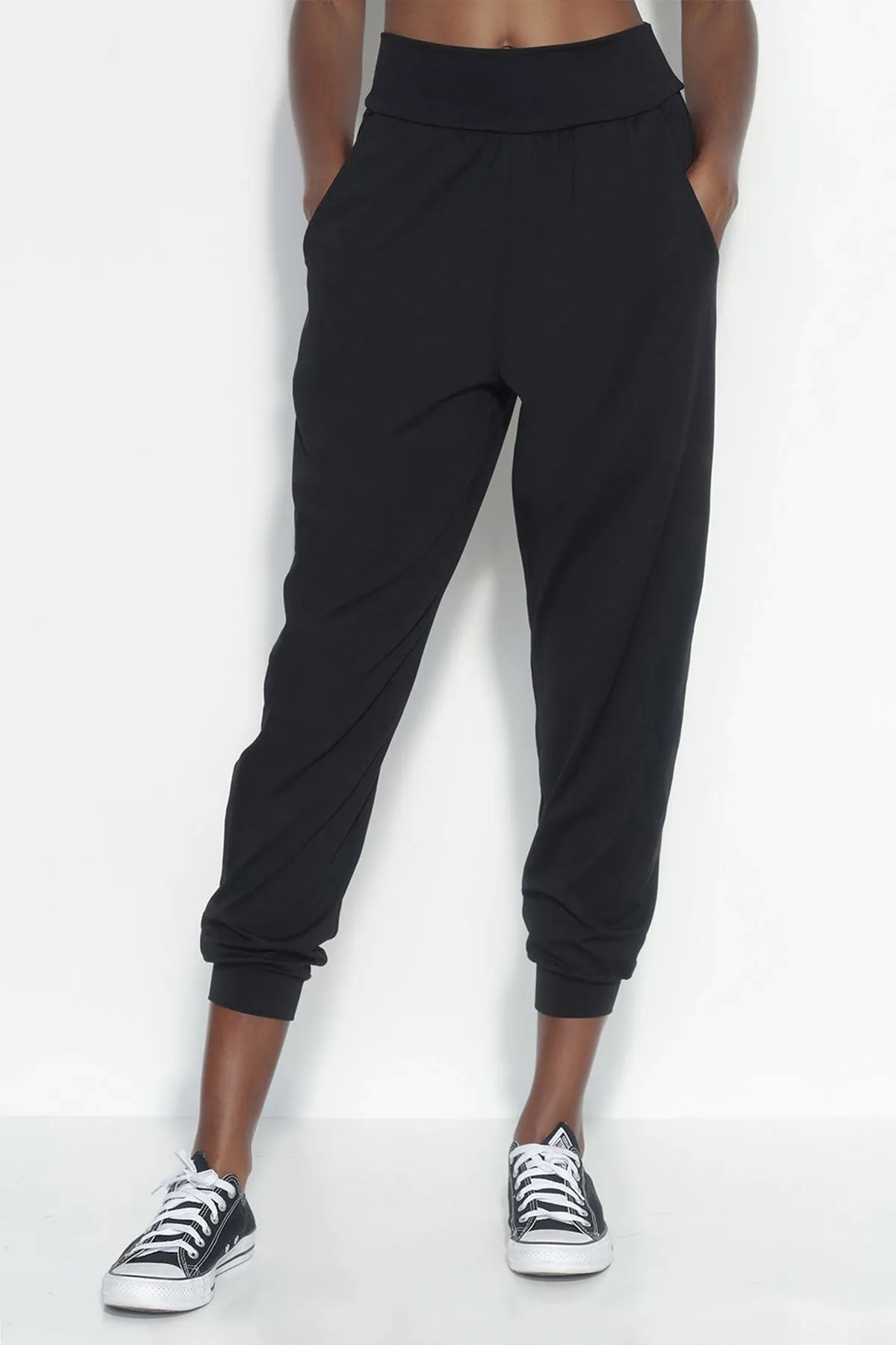 Pocket Jogger Pant in Black