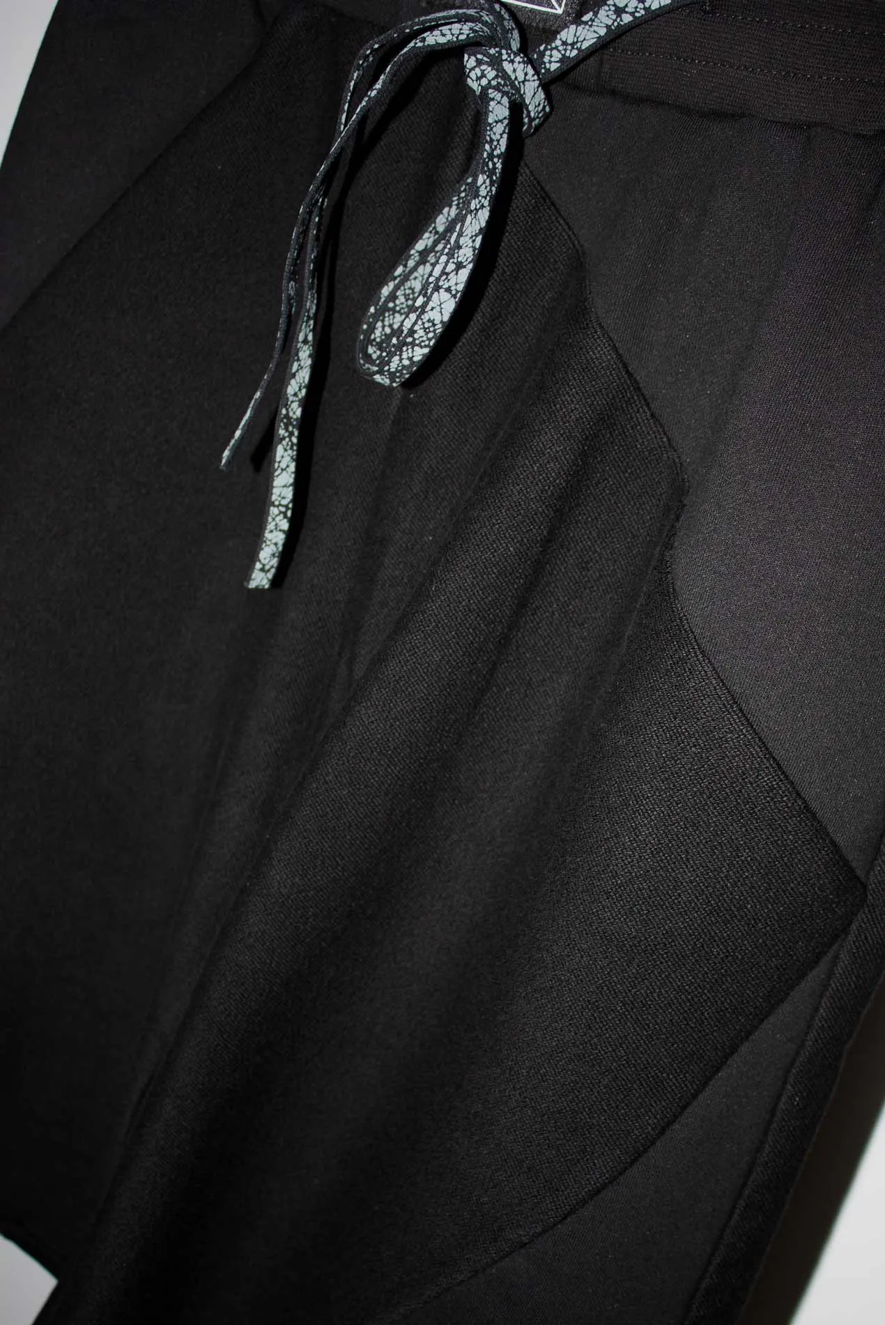 Riddles Sweat-shorts in Black